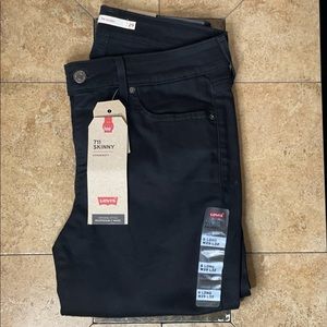 Levis 711 skinny jeans in long length size 8, W29 L32